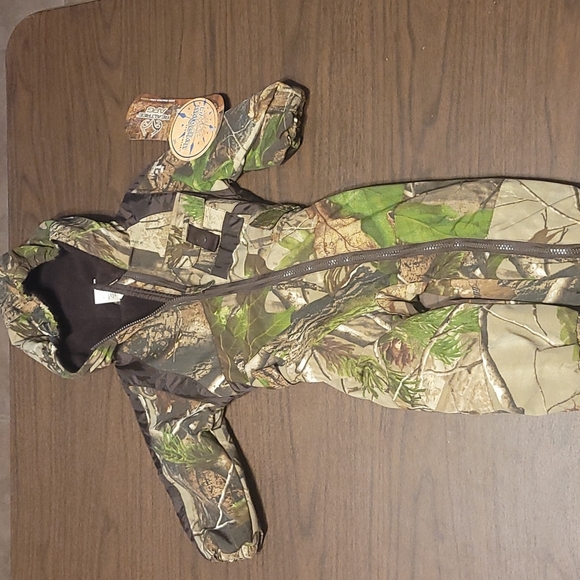 Lil Magellan camo winter suit 0-3 months NWT - Picture 1 of 7